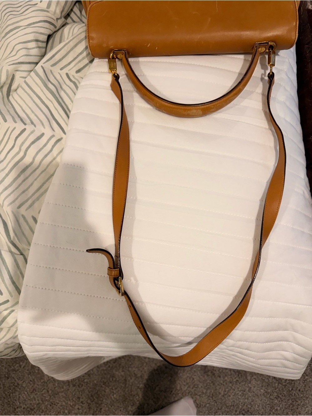 Vintage Ferragamo Camel Leather Pushlock Handbag - Picture 11 of 14